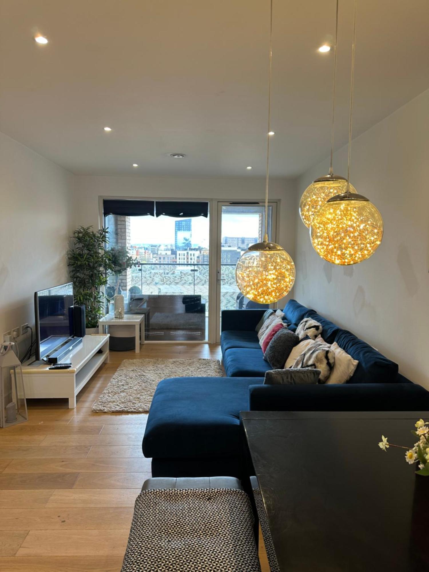 Luxury 3 Bedroom Flat In Stratford, Londra Exterior foto