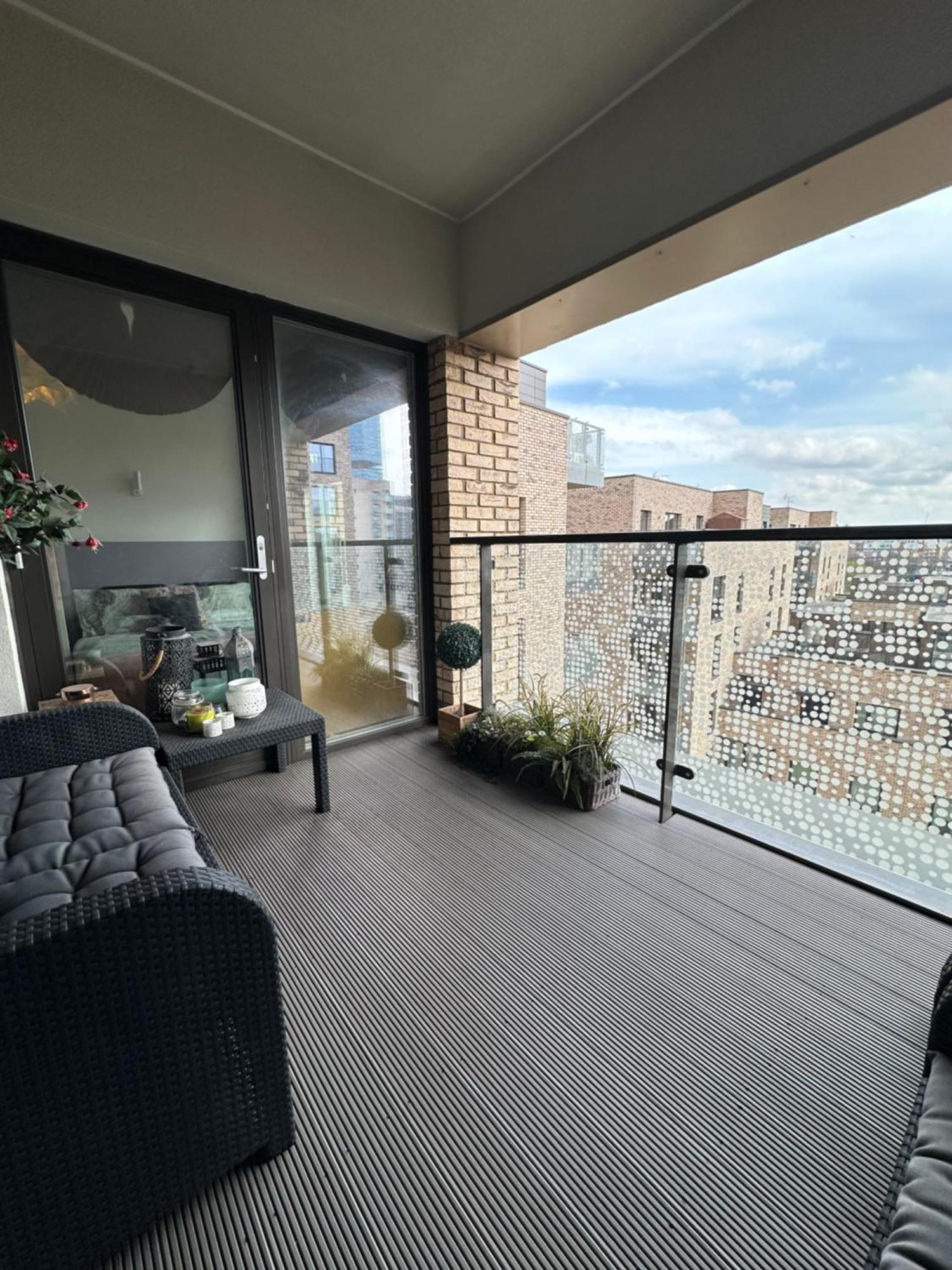 Luxury 3 Bedroom Flat In Stratford, Londra Exterior foto