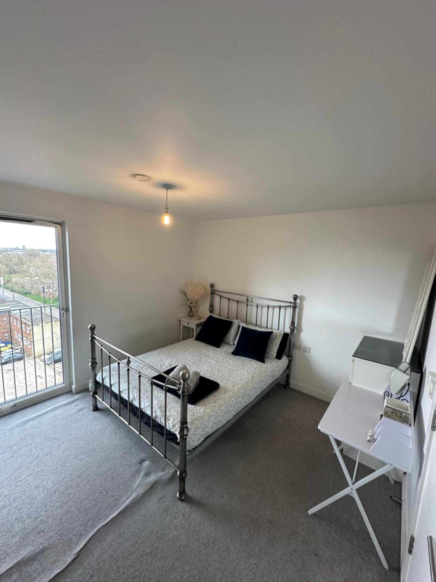 Luxury 3 Bedroom Flat In Stratford, Londra Exterior foto