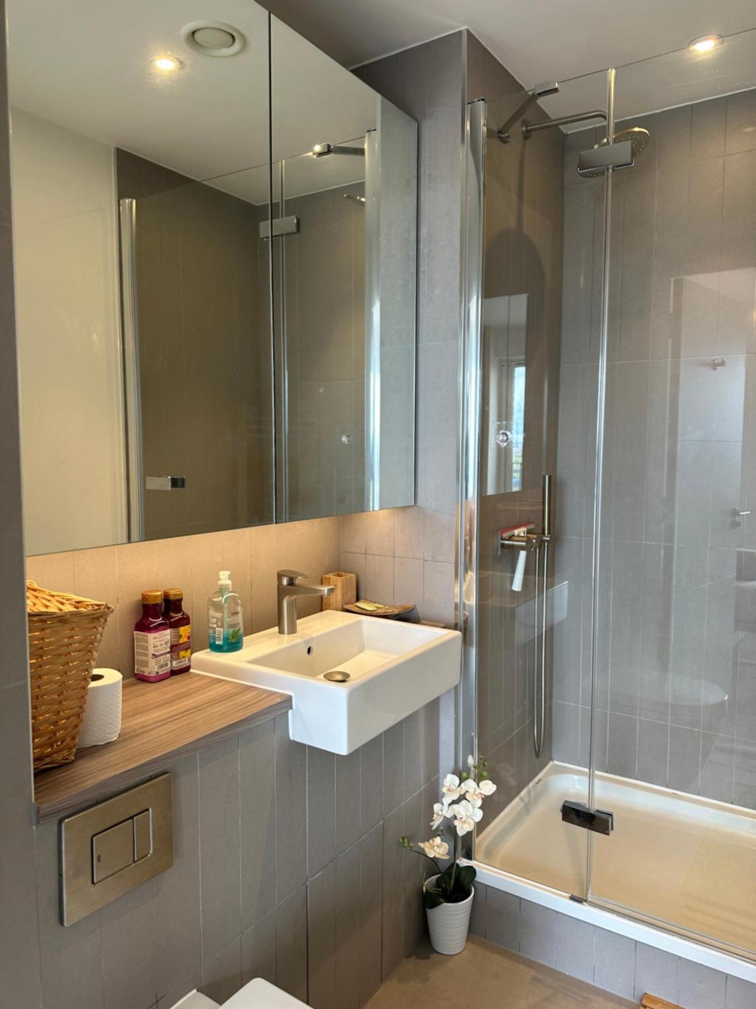 Luxury 3 Bedroom Flat In Stratford, Londra Exterior foto