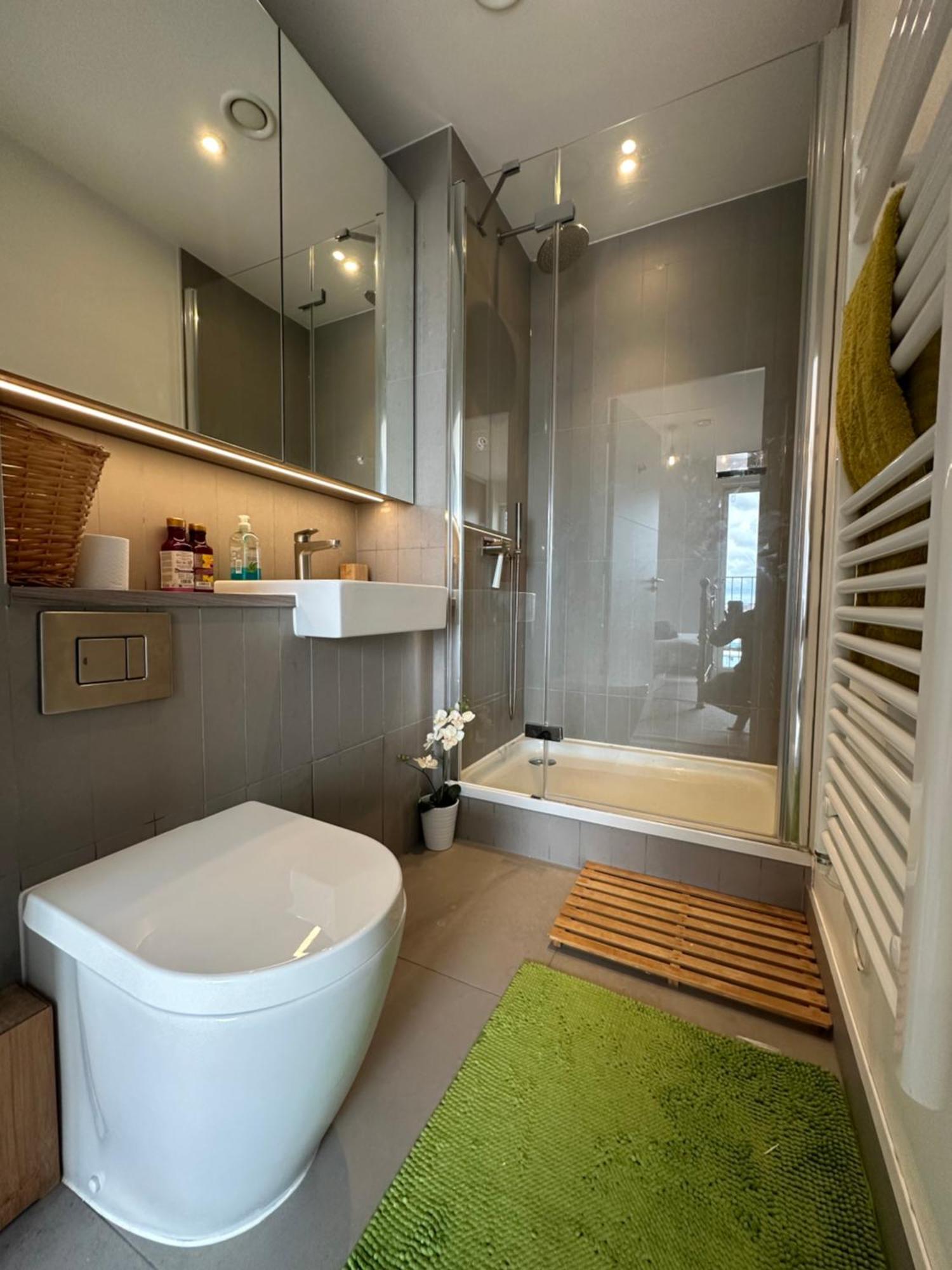 Luxury 3 Bedroom Flat In Stratford, Londra Exterior foto