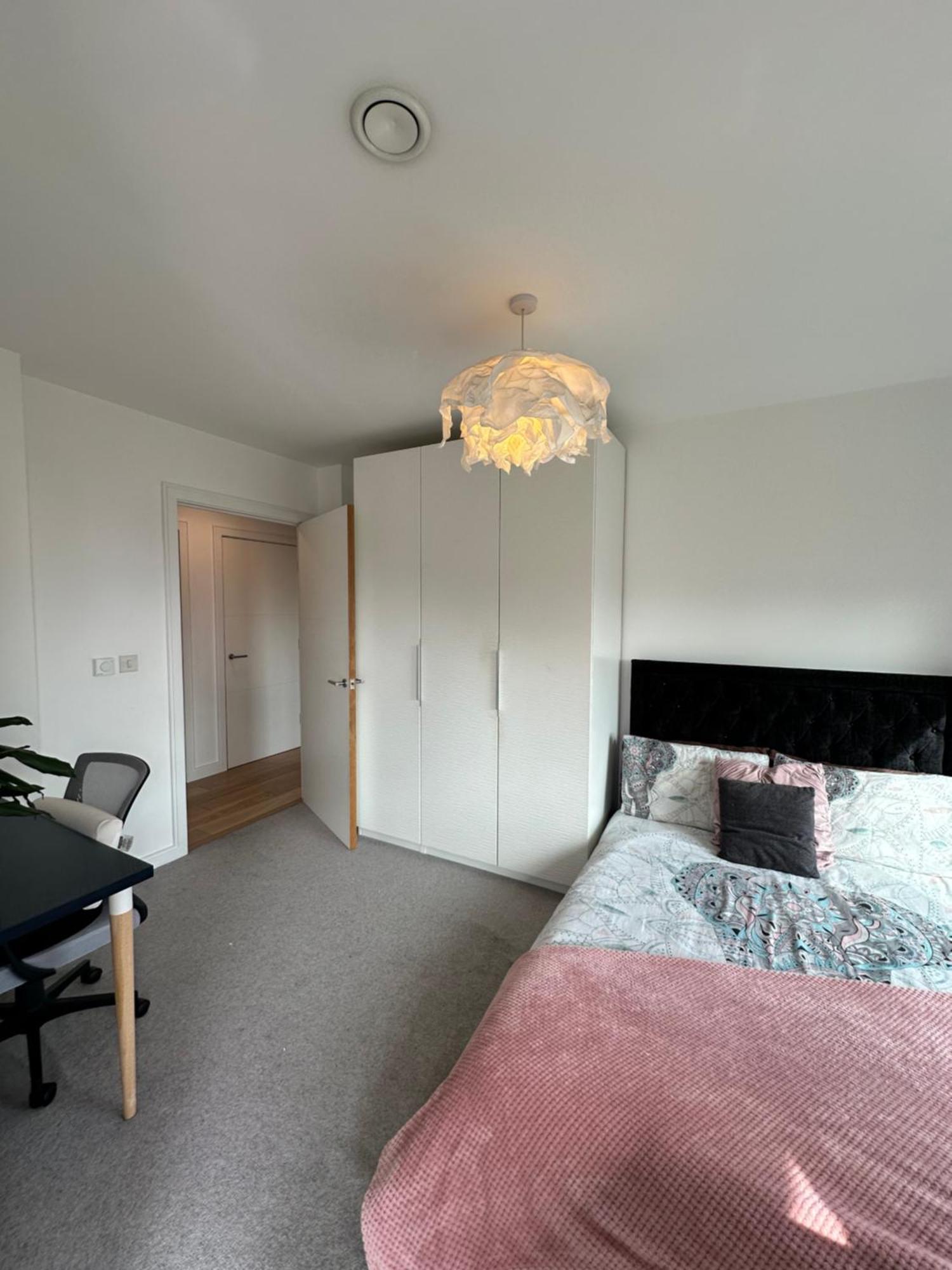 Luxury 3 Bedroom Flat In Stratford, Londra Exterior foto