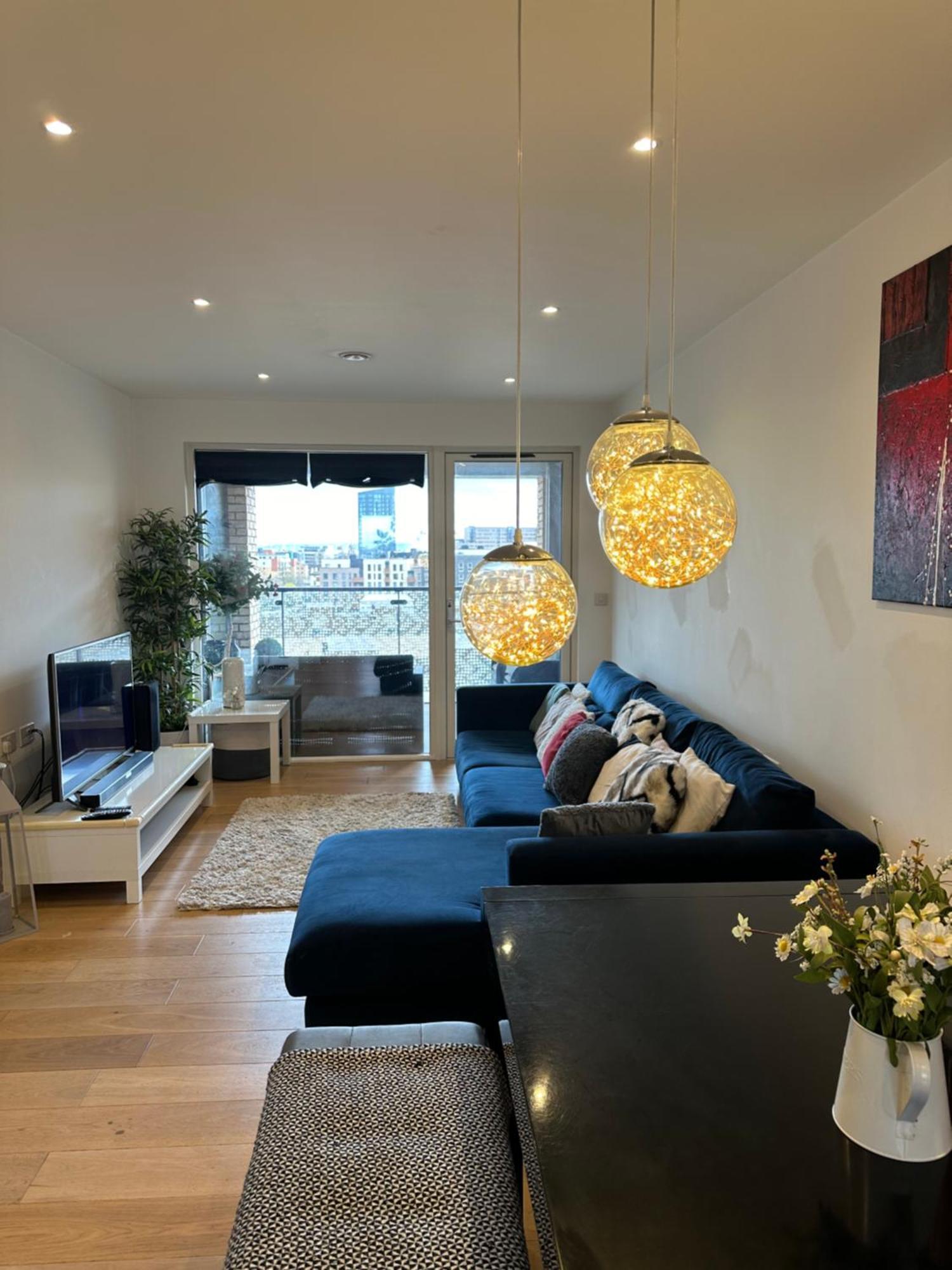 Luxury 3 Bedroom Flat In Stratford, Londra Exterior foto