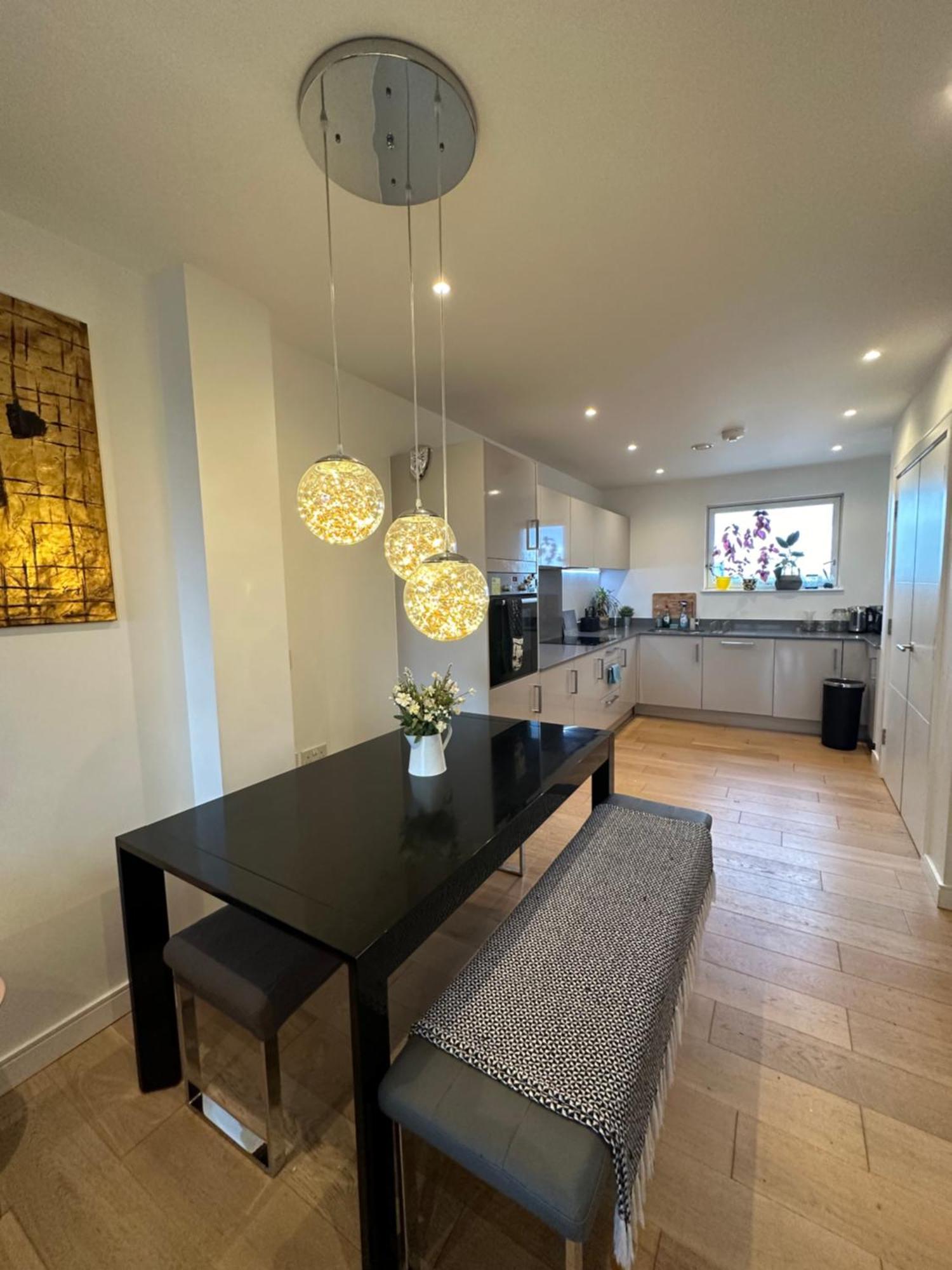 Luxury 3 Bedroom Flat In Stratford, Londra Exterior foto