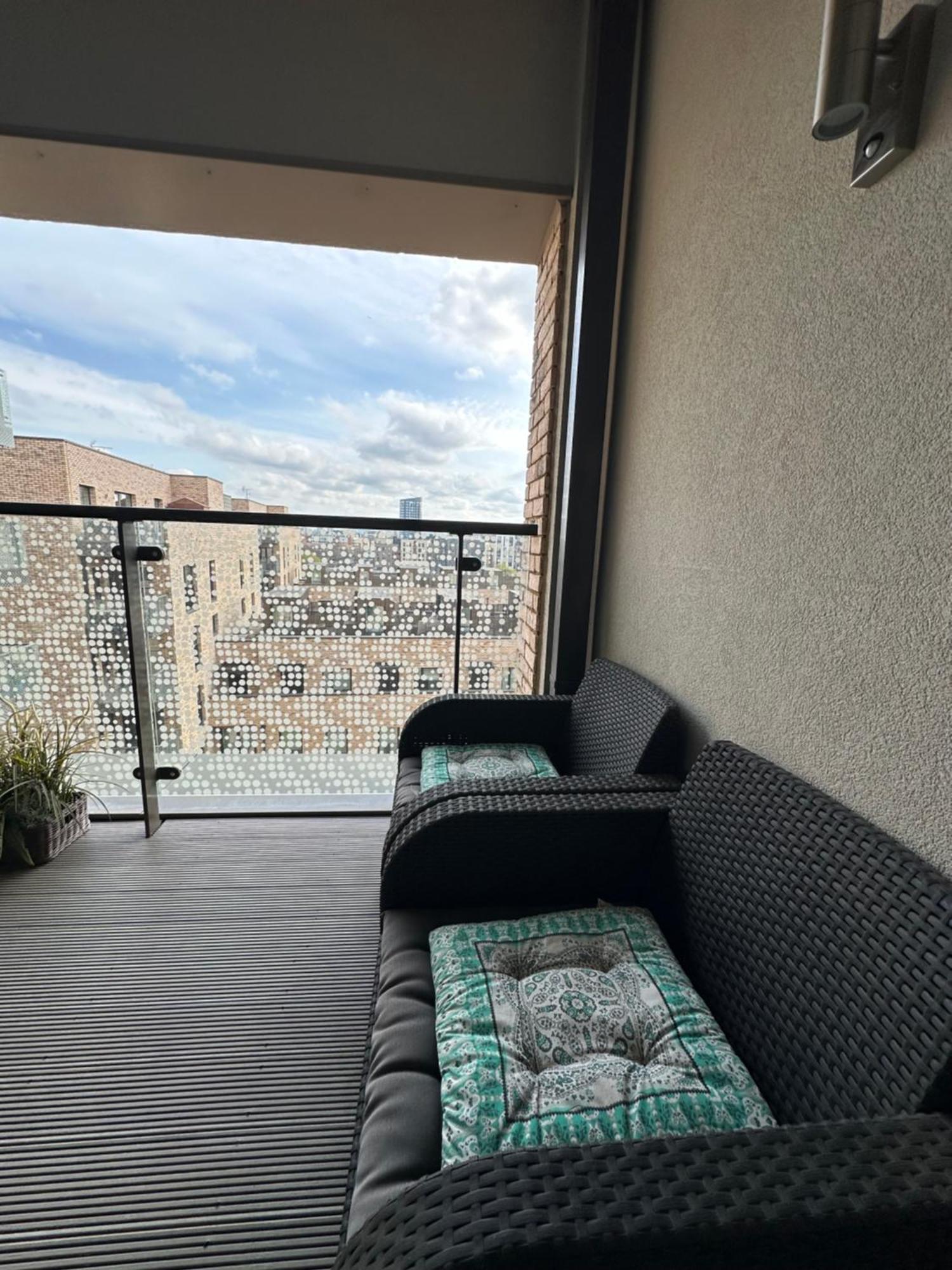 Luxury 3 Bedroom Flat In Stratford, Londra Exterior foto