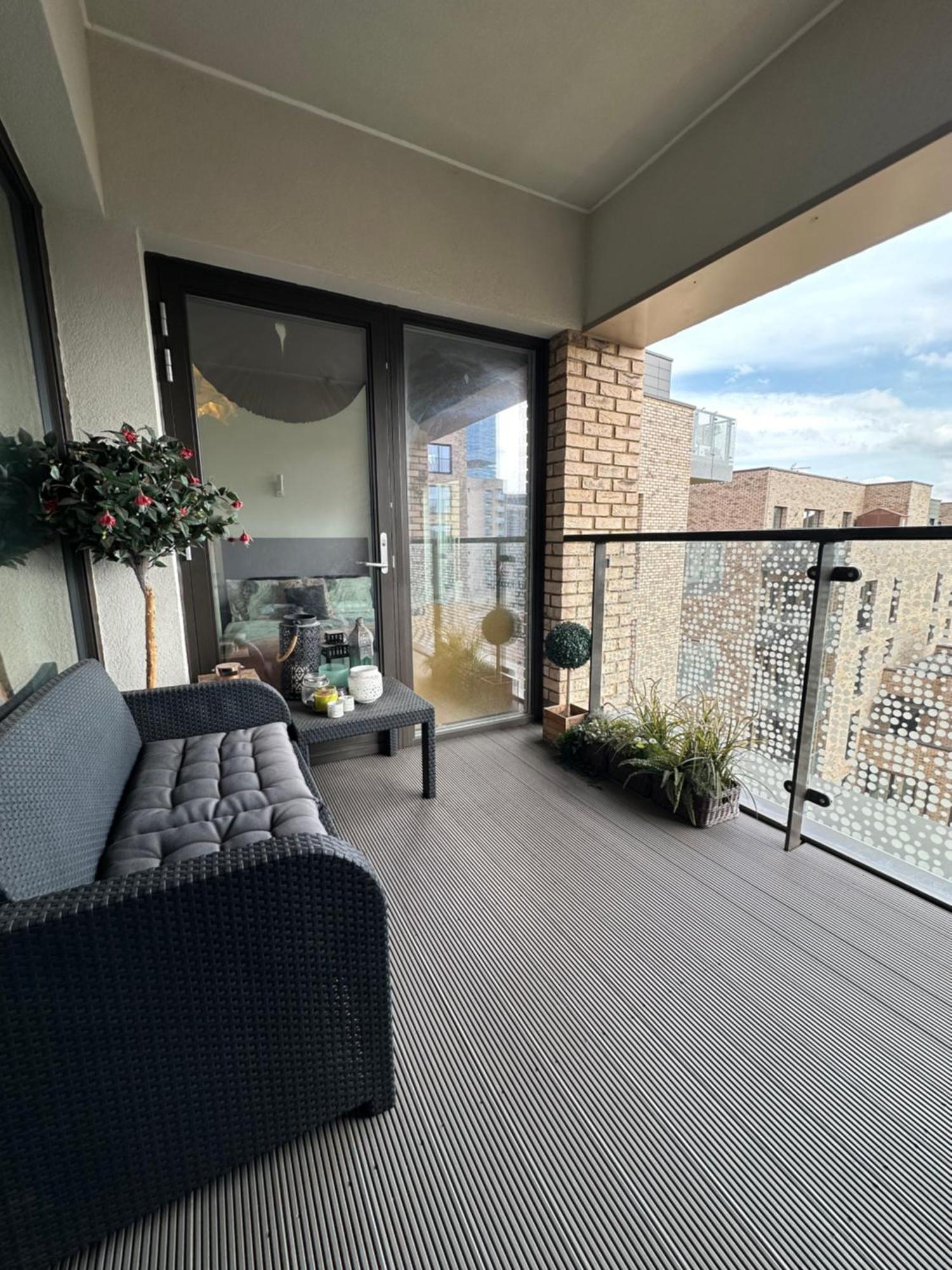 Luxury 3 Bedroom Flat In Stratford, Londra Exterior foto
